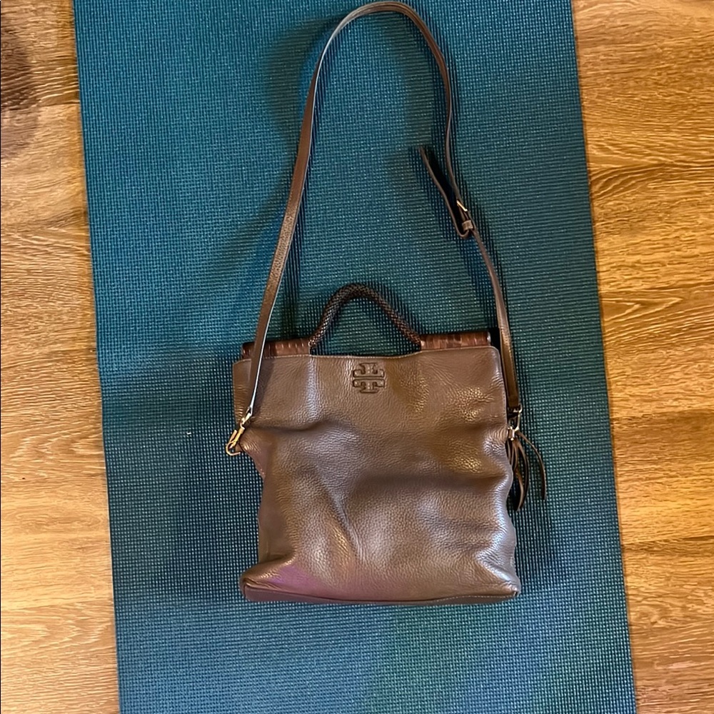 Elegant Brown Leather Shoulder Bag